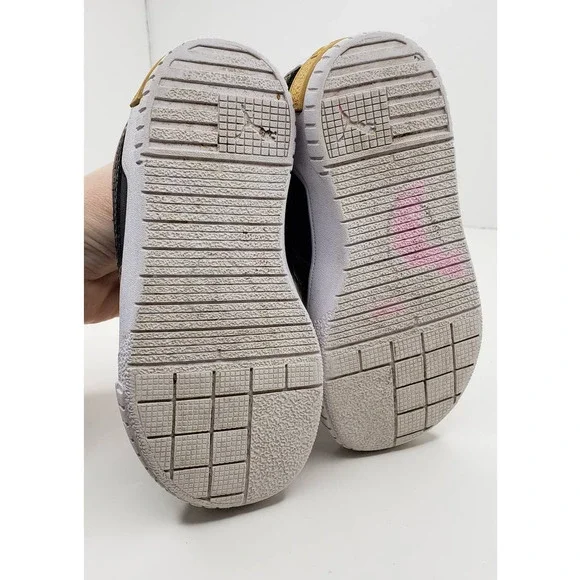 Puma Girls Tennis Shoes Sneakers LOL Surprise Cali Sport Queen Bee Size 8C Kids - Picture 6 of 7